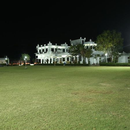 Gulmohar Sariska Resort Bairāt Exterior foto