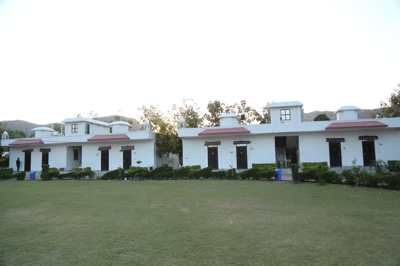 Gulmohar Sariska Resort Bairāt Exterior foto