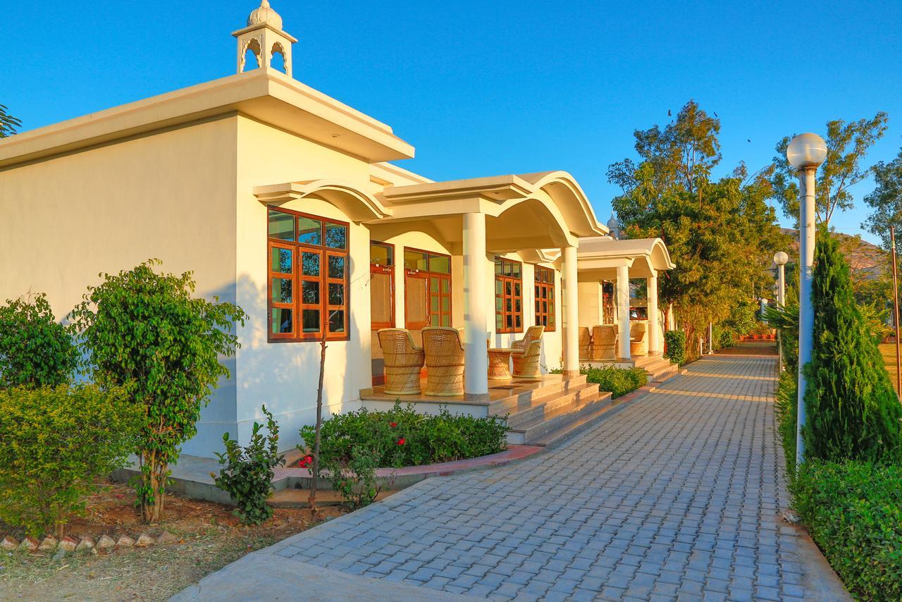 Gulmohar Sariska Resort Bairāt Exterior foto