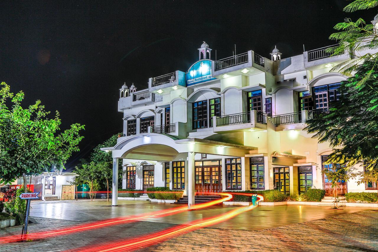 Gulmohar Sariska Resort Bairāt Exterior foto
