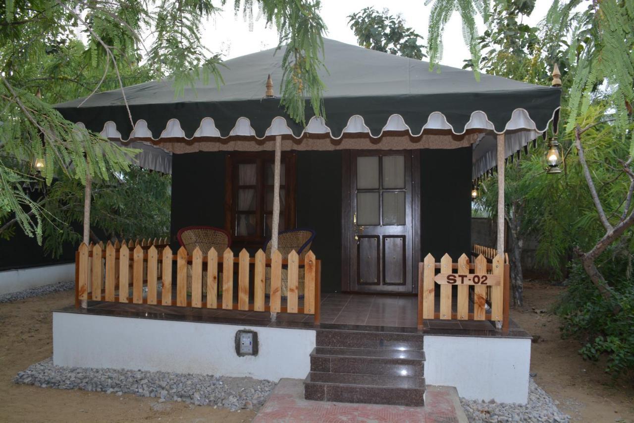 Gulmohar Sariska Resort Bairāt Exterior foto